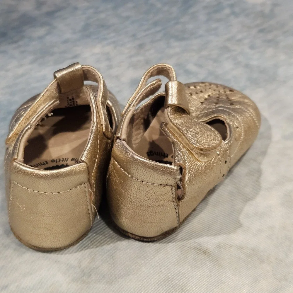 Livie‎ & Luca Gold Baby Girl Mary Jane Shoes Size 6-12M Metallic